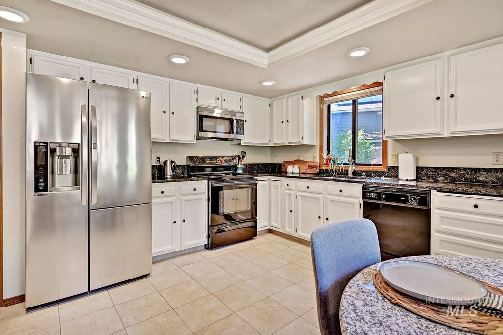 2298 E Parkside Dr, Boise, ID 83712
