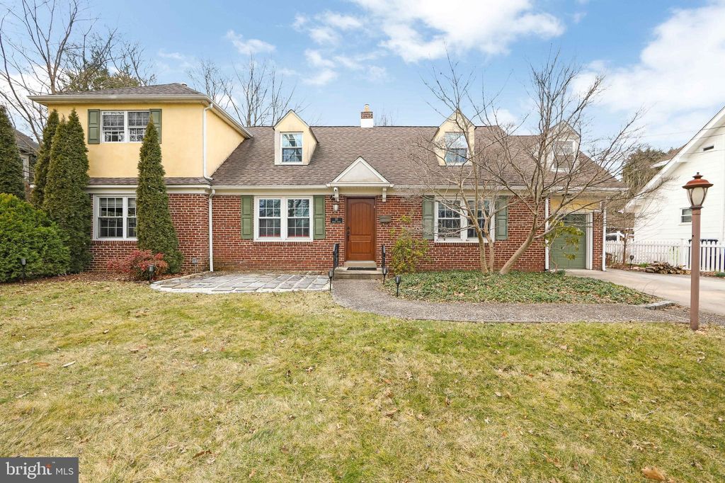 30 Wesley Ave, Cherry Hill, NJ 08002