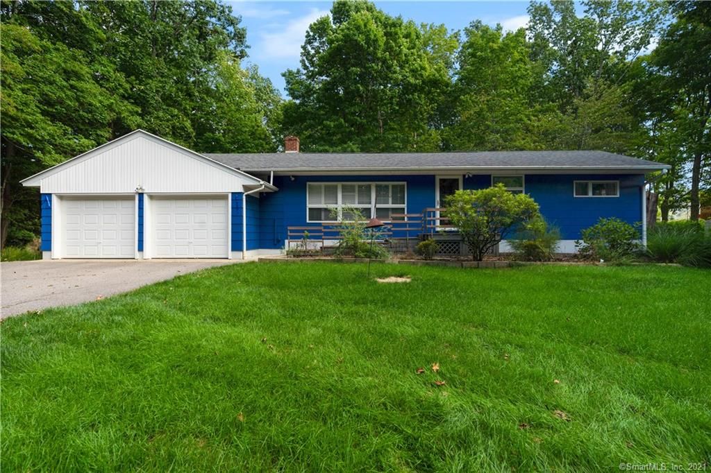 62 Old Sachems Head Rd, Guilford, CT 06437