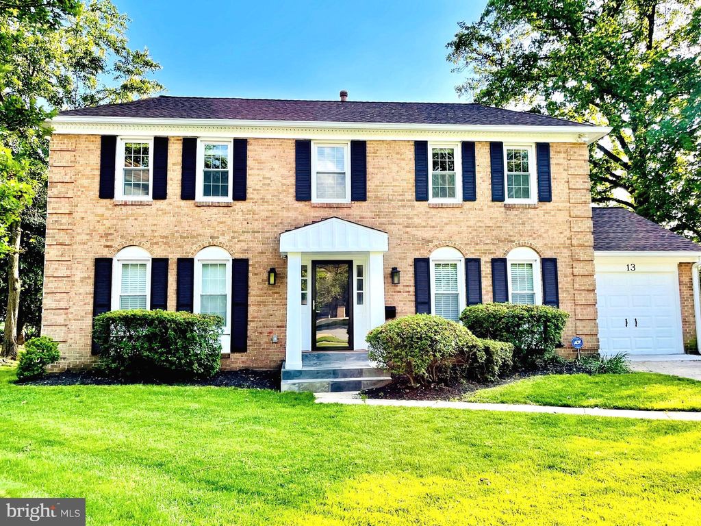 13 Welwyn Way, Rockville, MD 20850