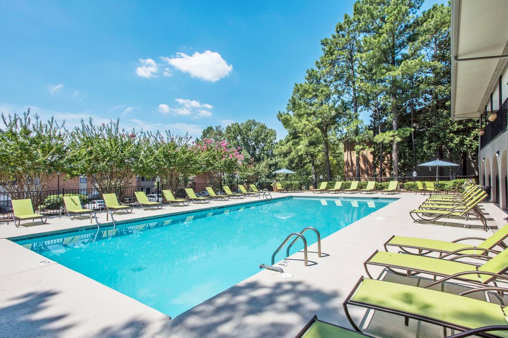 200 River Haven Ln, Birmingham, AL 35244
