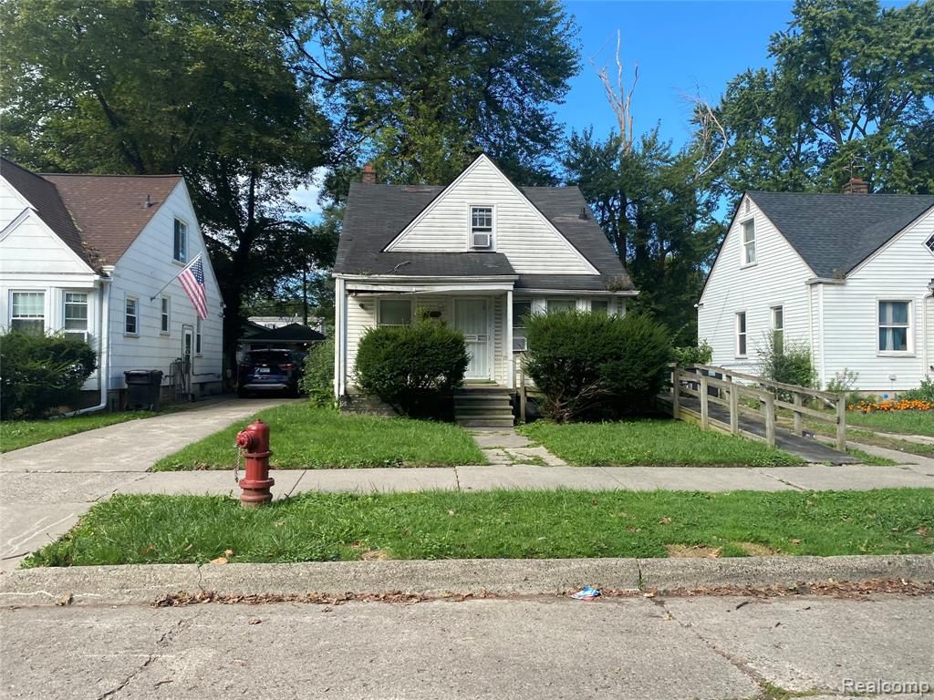 12085 Auburn St, Detroit, MI 48228