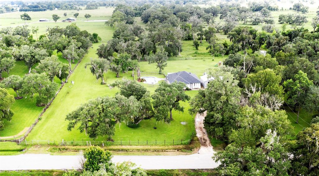 6576 County Road 803, Sweeny, TX 77480