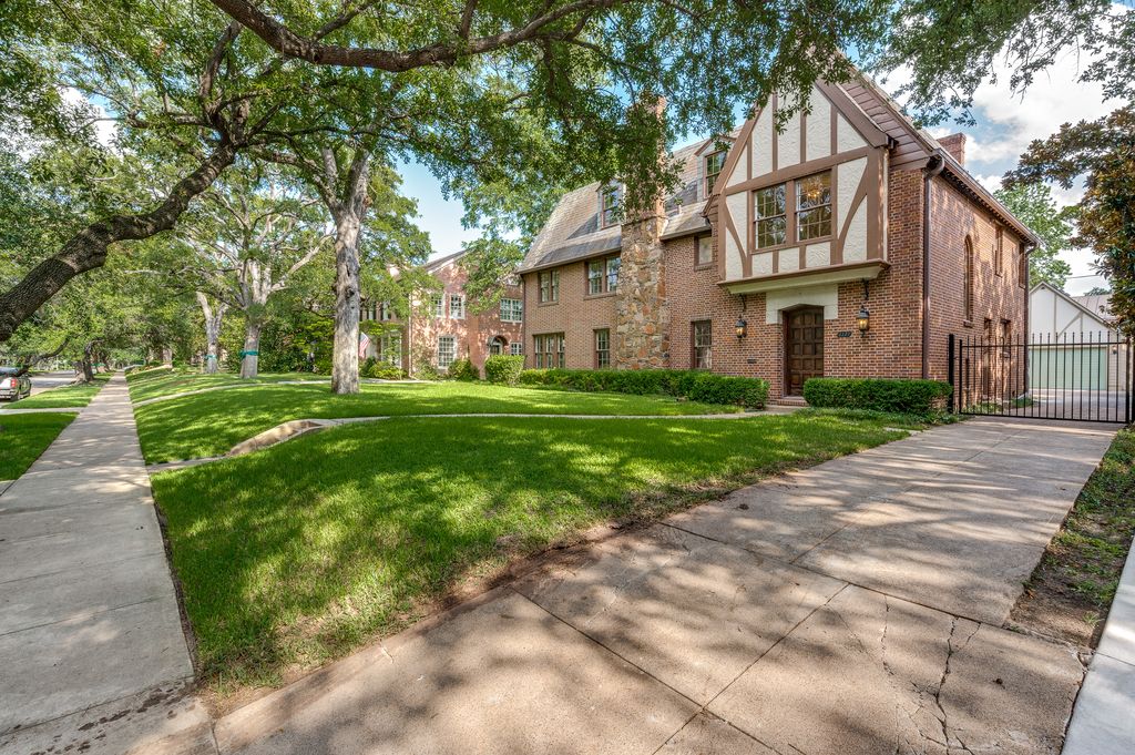 4329 Lorraine Ave, Dallas, TX 77019