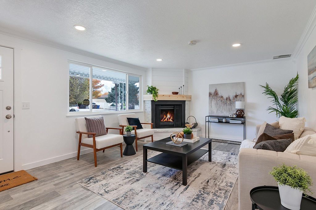 8286 S Van Buren St, Midvale, UT 84047