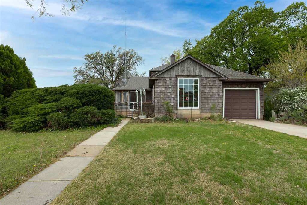 308 N F St, Wellington, KS 67152 3 Bed, 2 Bath SingleFamily Home