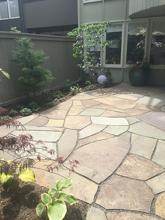 2355 42nd Ave E, Seattle, WA 98112