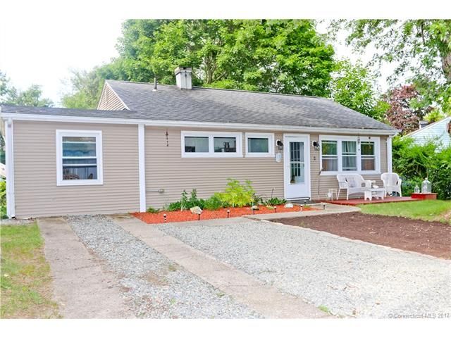 4 Plymouth Ave S, Groton, CT 06340