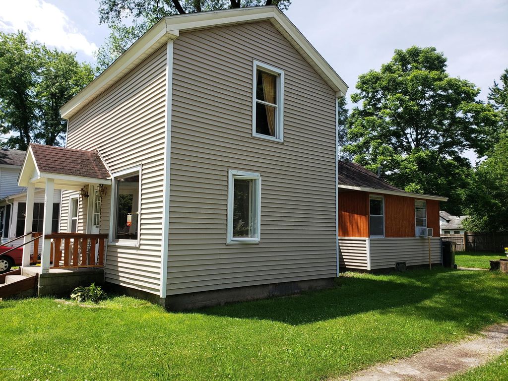1207 5th St, Three Rivers, MI 49093 Trulia