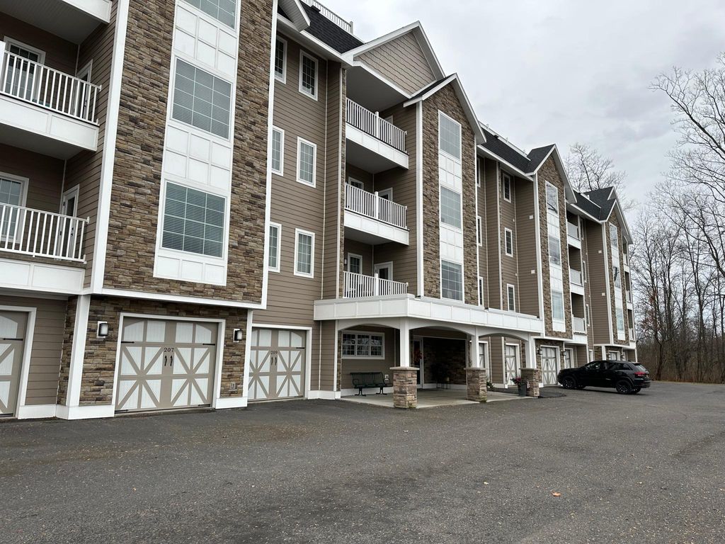 The Heartford Luxury Apartments New Hartford, NY Trulia