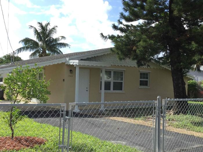 1940 SW 65th Ter, North Lauderdale, FL 33068