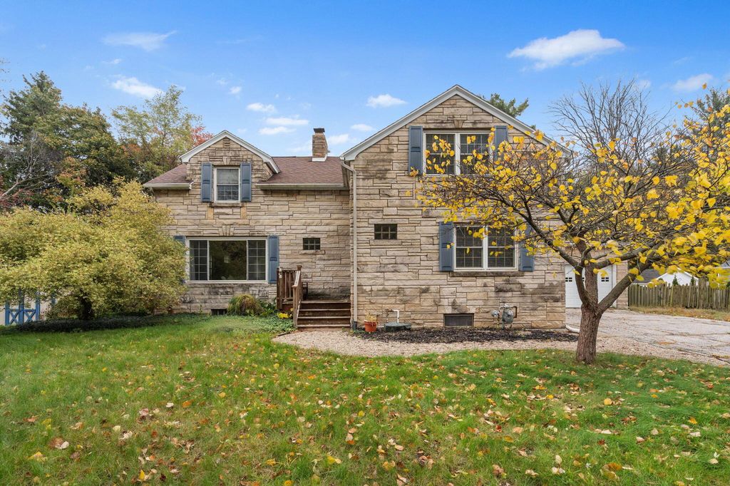 15008 Lakeshore Dr, Grand Haven, MI 49417 MLS# 25032626 Trulia