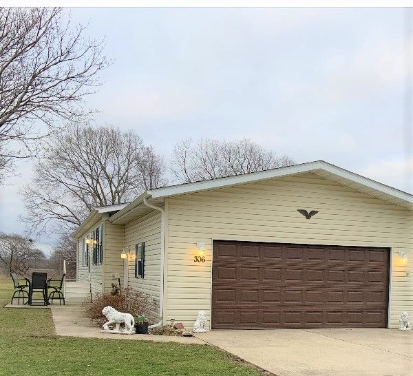 306 E Wood Ln, Belvidere, IL 61008 Trulia