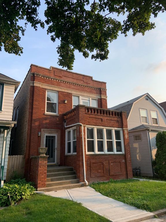 4847 W Hutchinson St, Chicago, IL 60641
