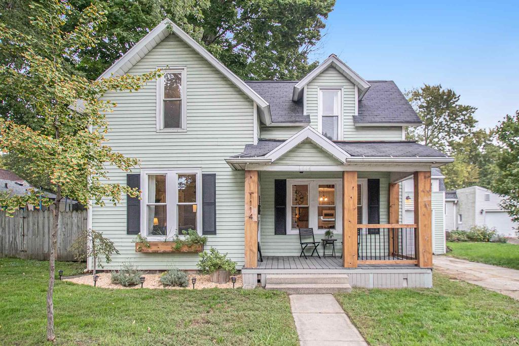 1114 S Main St, Goshen, IN 46526