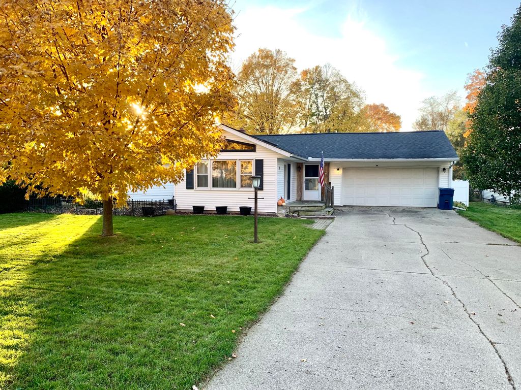 506 Northside Dr, Coldwater, MI 49036