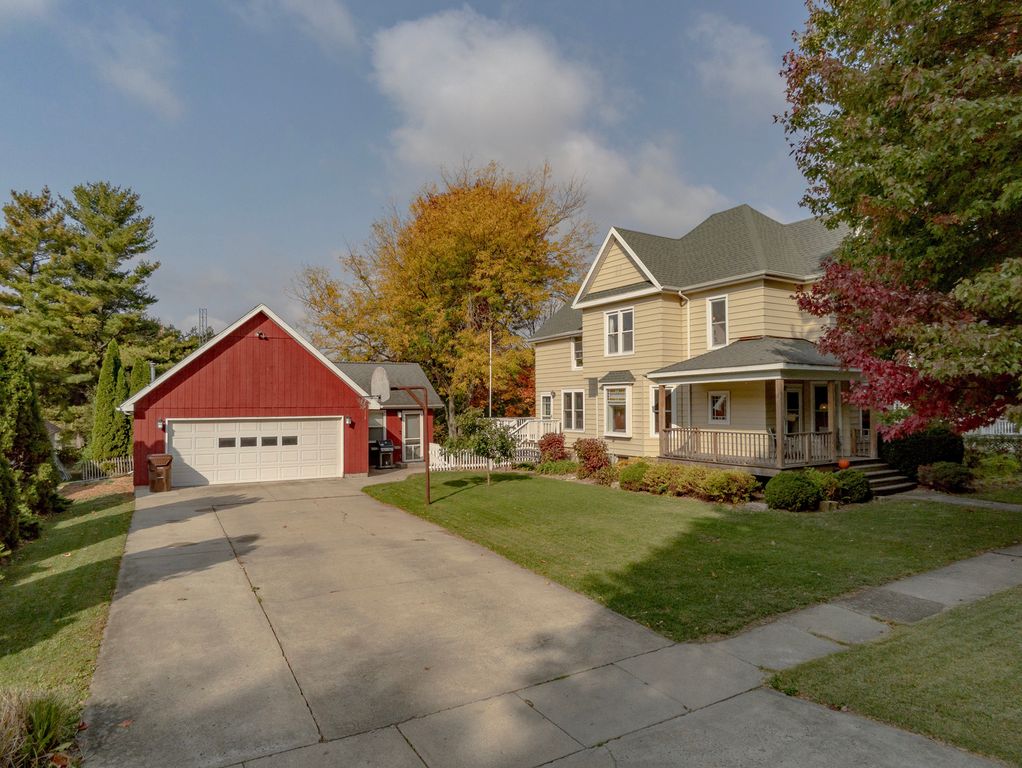 705 Paddock Ave, Ashton, IL 61006 Trulia