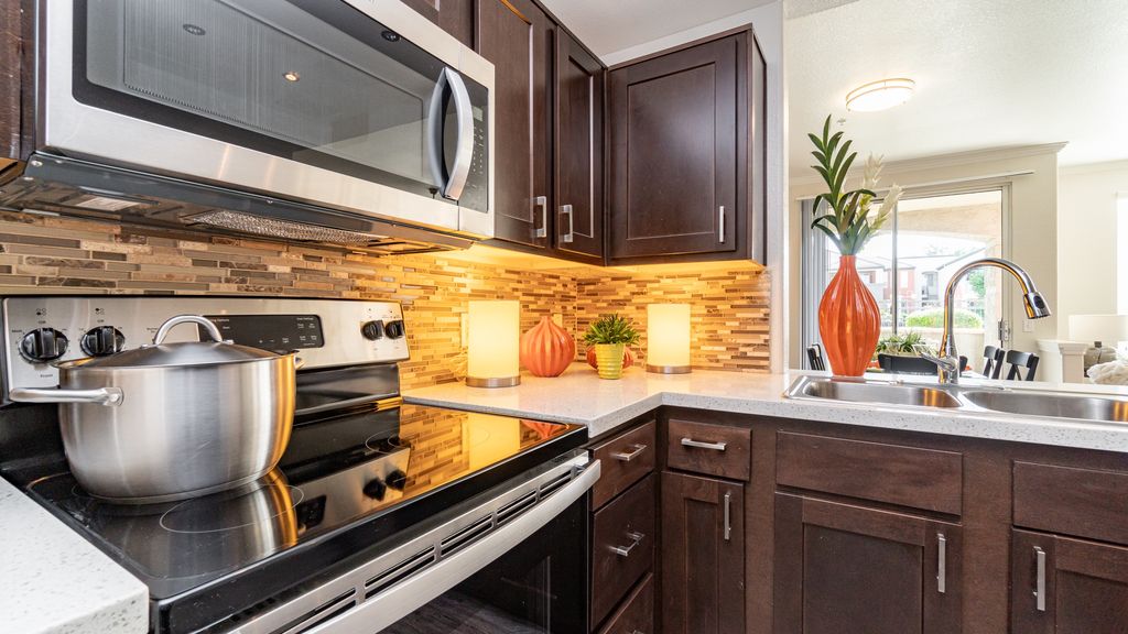 2225 W Frye Rd, Chandler, AZ 85224