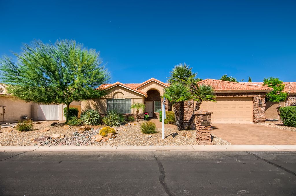 9310 E Coopers Hawk Dr, Sun Lakes, AZ 85248