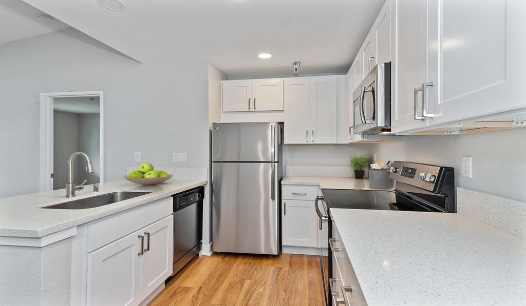 2300 Catalina Cir, Oceanside, CA 92056