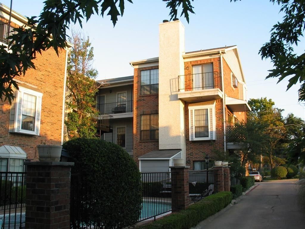 7025 Hemlock Ave #A-201, Dallas, TX 75231