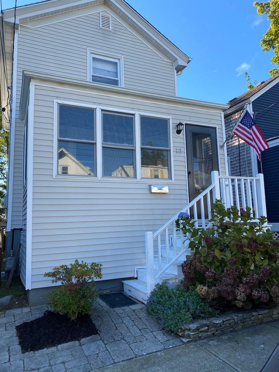 18 Almy St, Newport, RI 02840