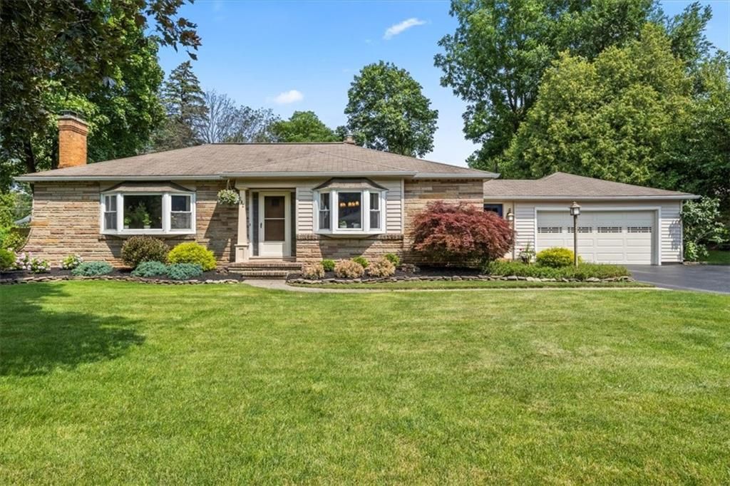 202 Overbrook Rd, Rochester, NY 14618