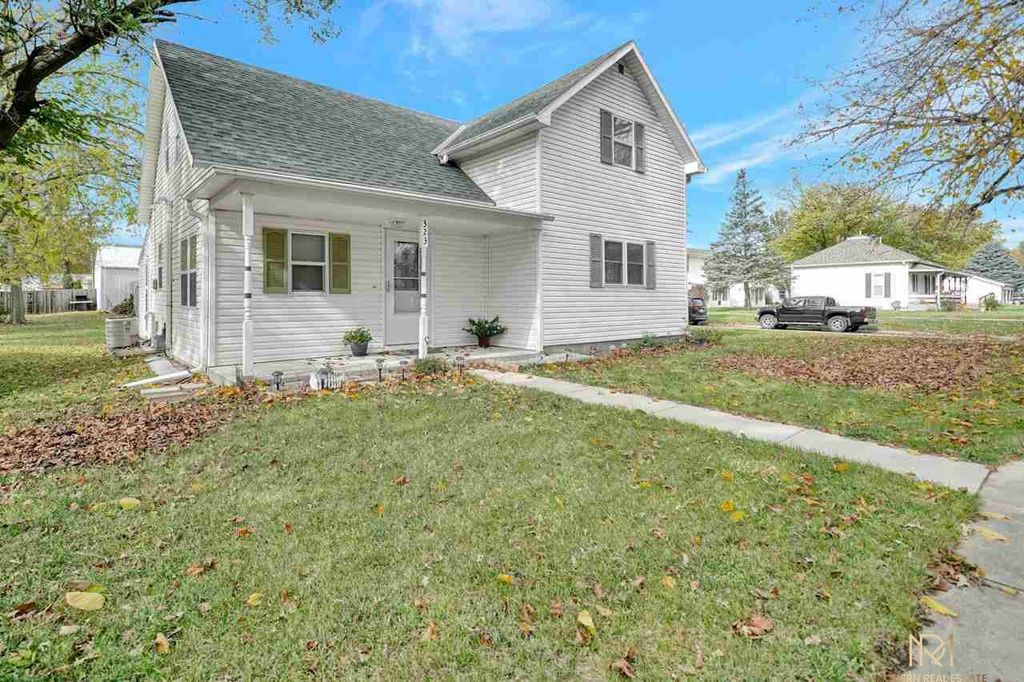 323 N Court St, Wilber, NE 68465 Trulia