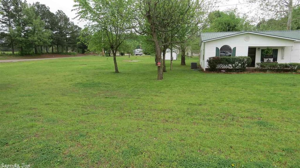 206 Oak Grove Rd, Paragould, AR - 3 Bed, 2 Bath Single-Family Home - 42