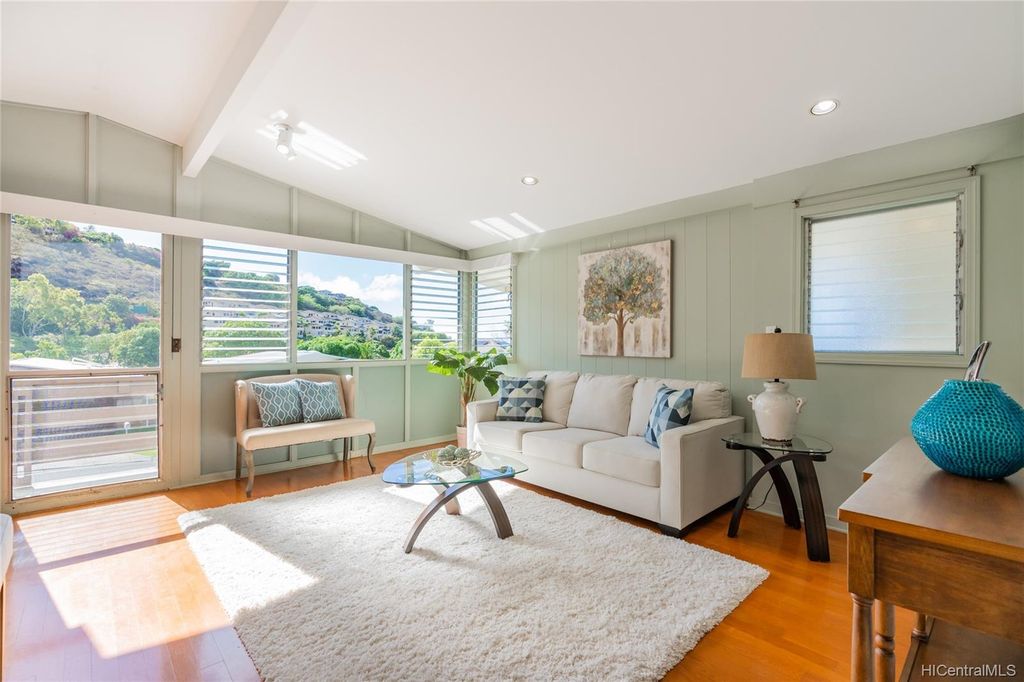 5072 Kilauea Ave, Honolulu, HI 96816