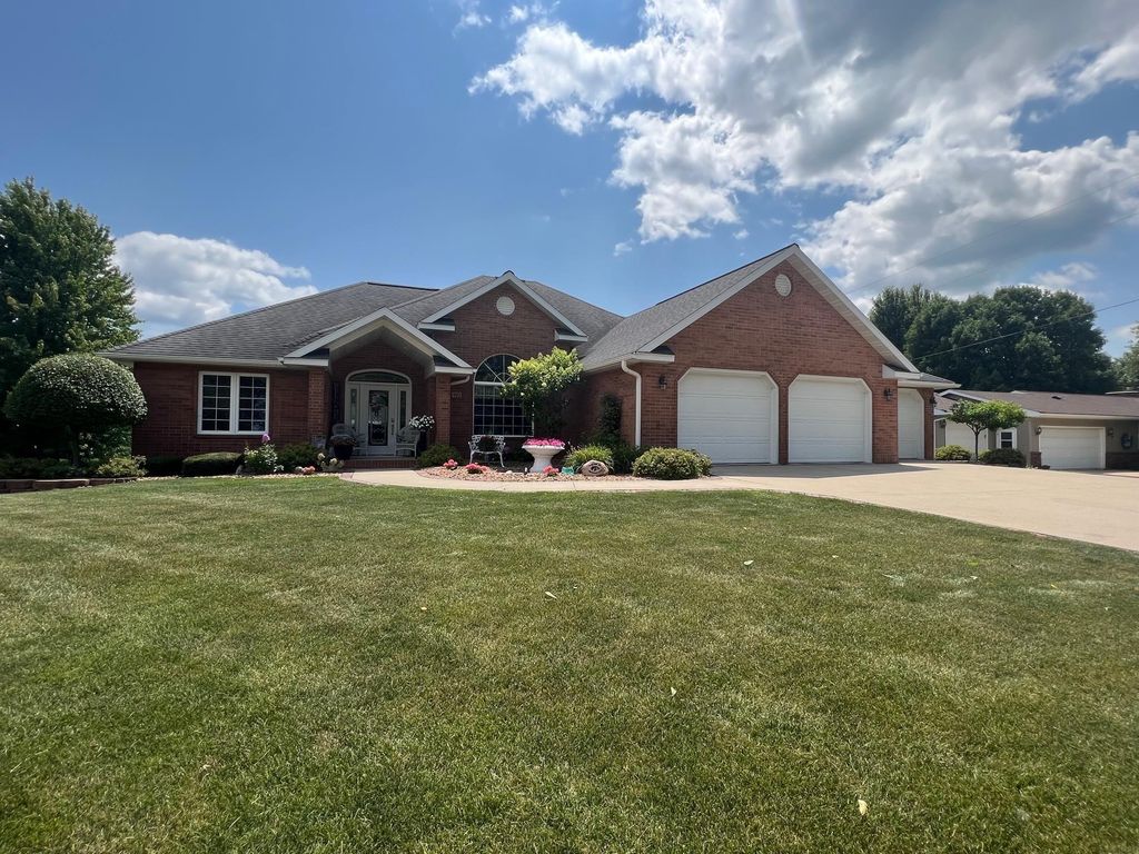 403 Hall St, West Union, IA 52175 Trulia