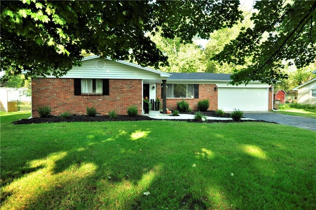 3360 Marilyn St, Columbus, IN 47203