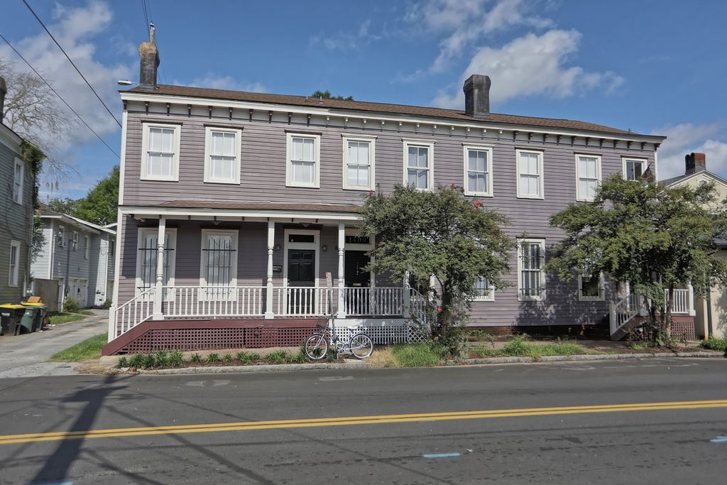 1411 Habersham St, Savannah, GA 31401