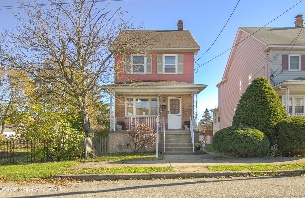 1043 Alter St, Hazleton, PA 18202