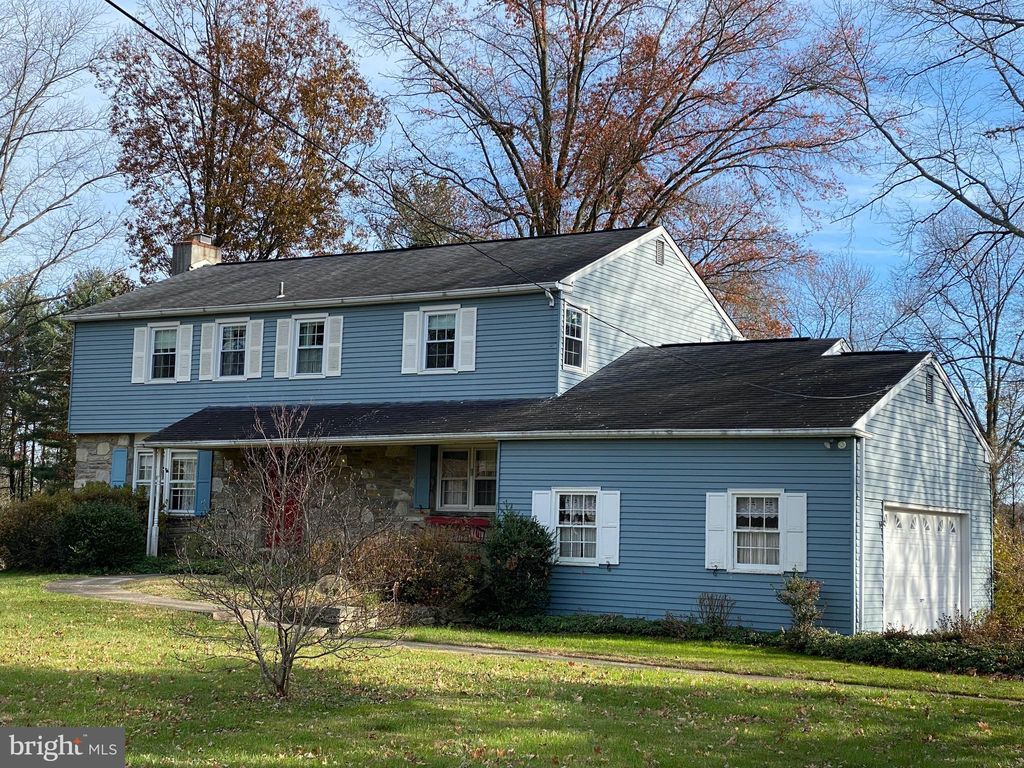 205 Fairway Rd, Ambler, PA 19002