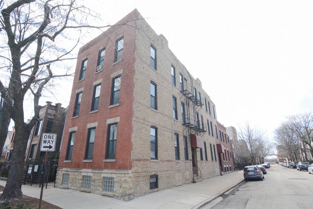 537 N Claremont Ave #1, Chicago, IL 60612