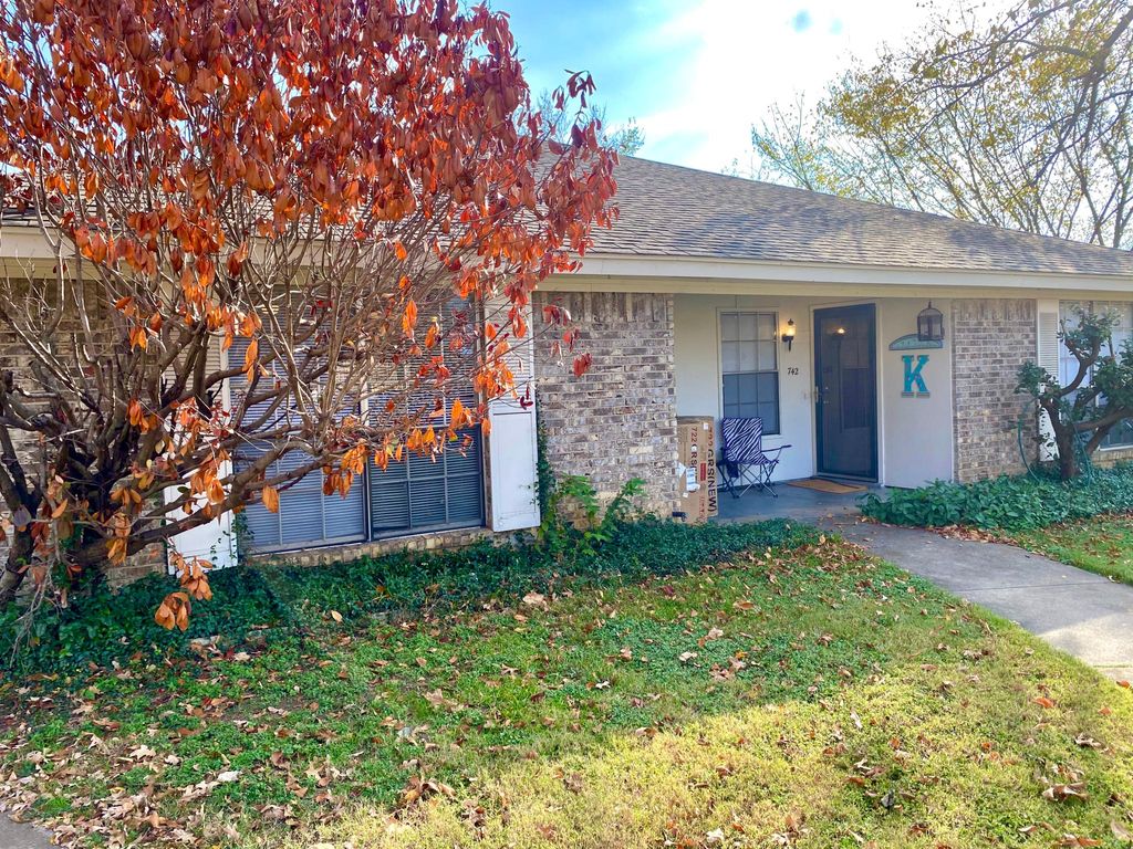 744 Pipeline Ct, Hurst, TX 76053 Trulia