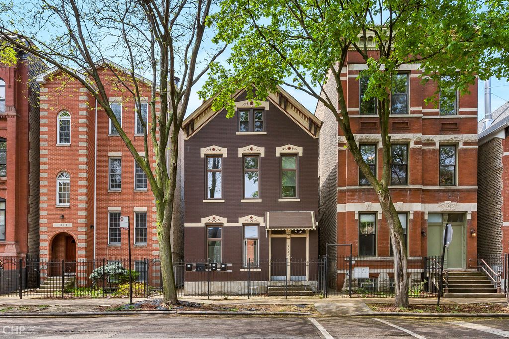 1046 N Wood St, Chicago, IL 60622
