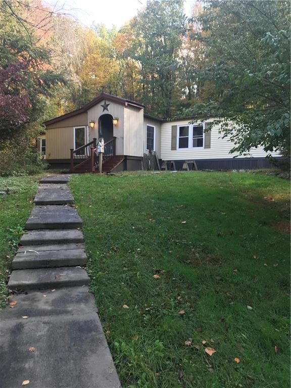 89 Dryville Rd, Fleetwood, PA 19522