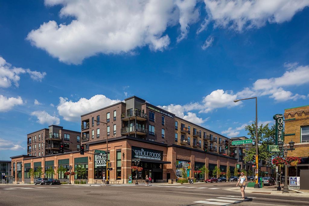 1555 Selby Ave, Saint Paul, MN 55104