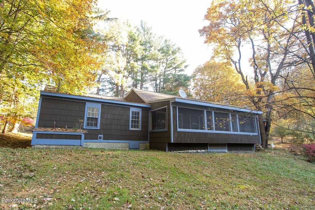 100 Hillsdale Rd, South Egremont, MA 01258