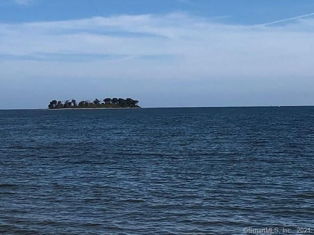 4 Park Ave, Milford, CT 06460