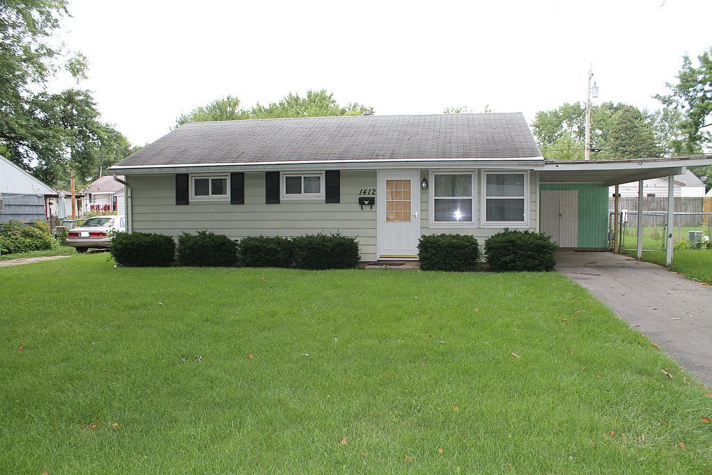 1412 Joanne Ln, Champaign, IL 61821