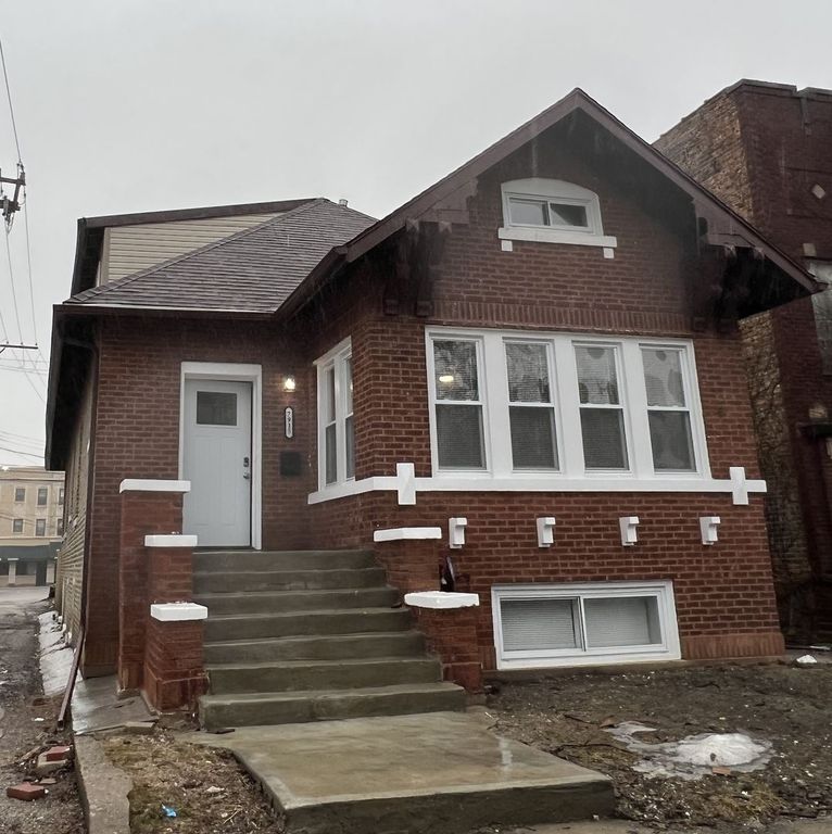 7915 S Elizabeth St SW, Chicago, IL 60620