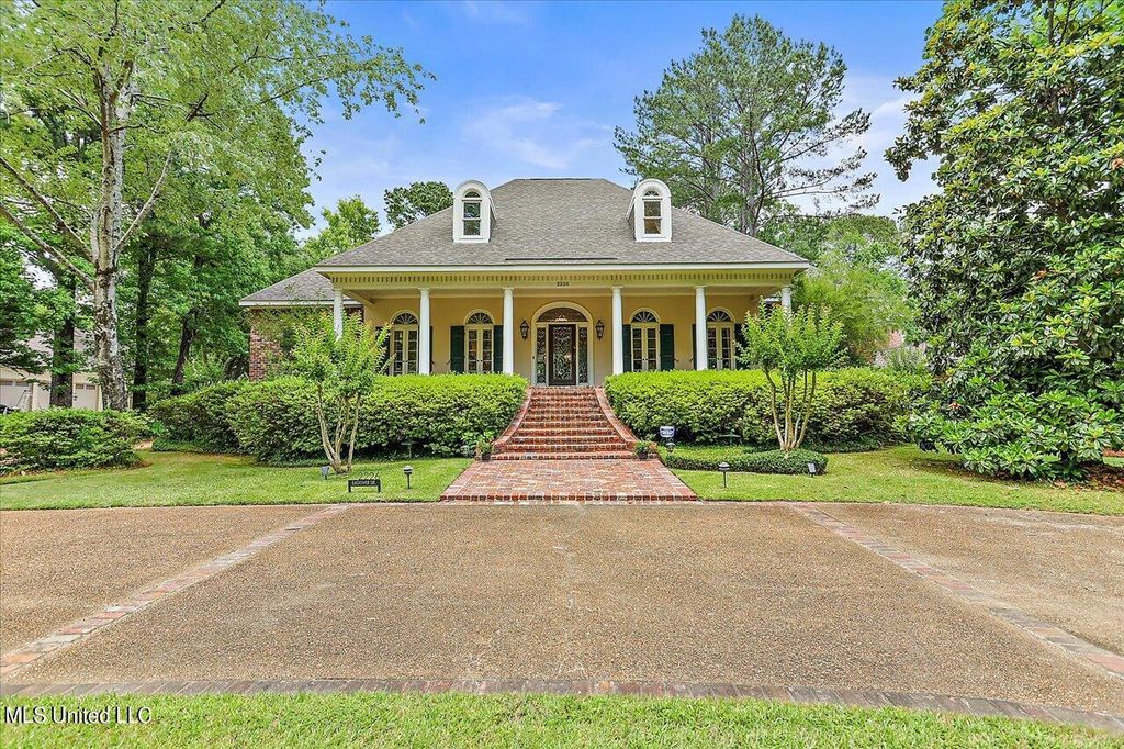 2226 Eastover Dr, Jackson, MS 39211 See Estimated Value