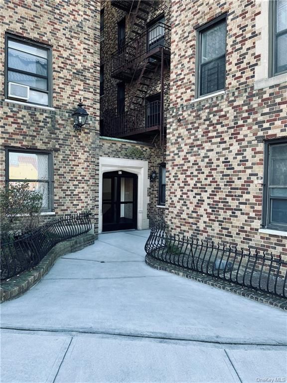 90 Caryl Ave #26, Yonkers, NY 10705