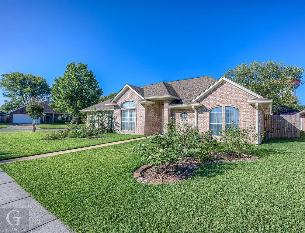 6030 Sandalwood Dr, Bossier City, LA 71111
