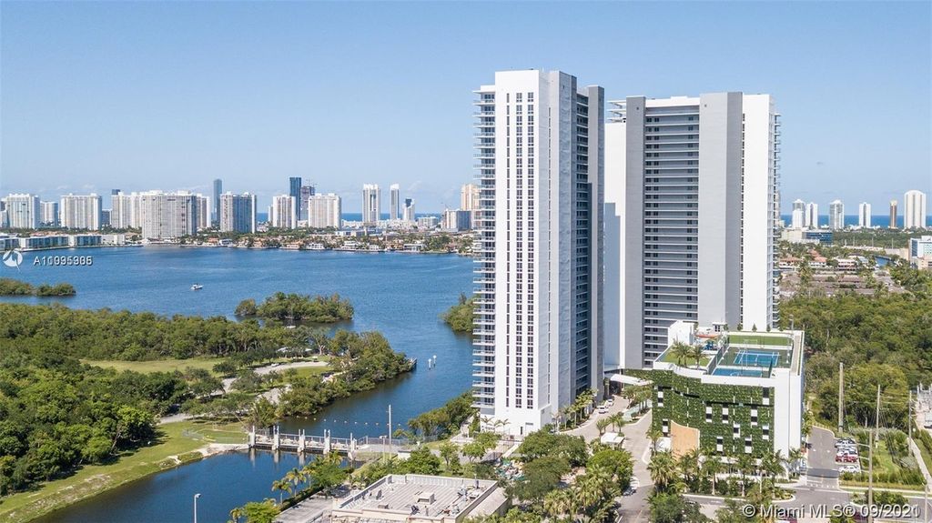 16385 Biscayne Blvd #904, North Miami Beach, FL 33160