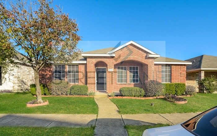 632 Mission Ln, Lancaster, TX 75146