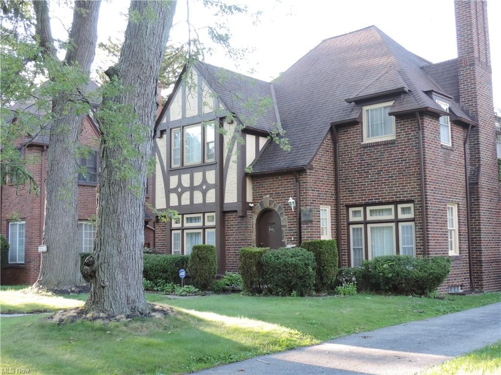 18111 Lomond Blvd, Shaker Heights, OH 44122